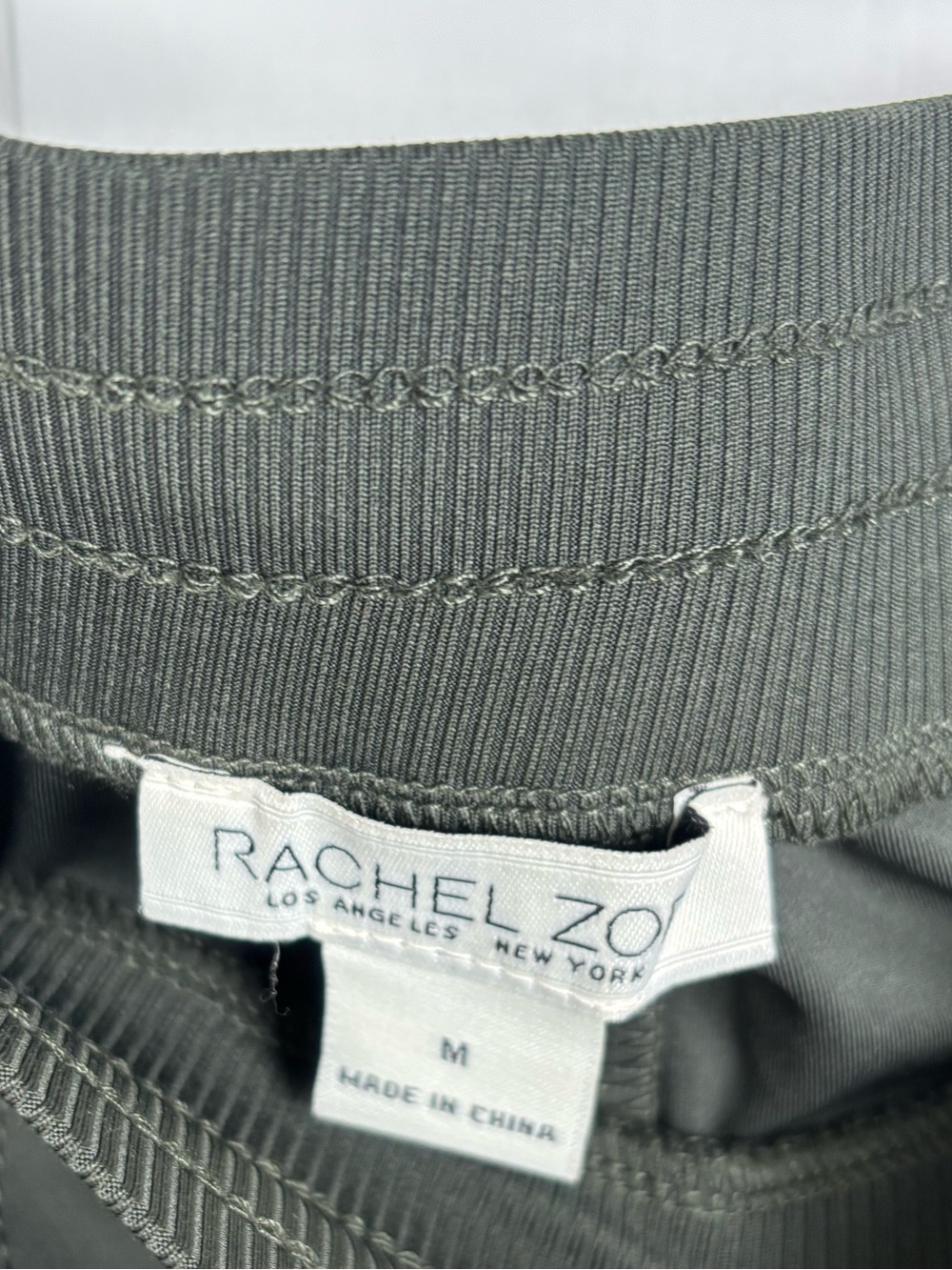 Rachel Zoe Olive Green Drawstring Jogger Pants Med Zip Pocket Stretch Athleisure - Picture 9 of 10